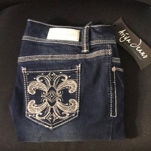 Women jeans by Ariya; NWT; Size 11/12